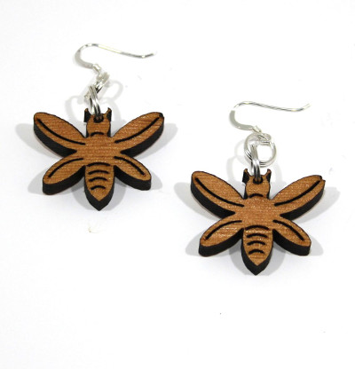Wooden bee with choice of fittings