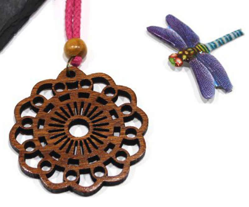 Mandala design wooden necklace 001 